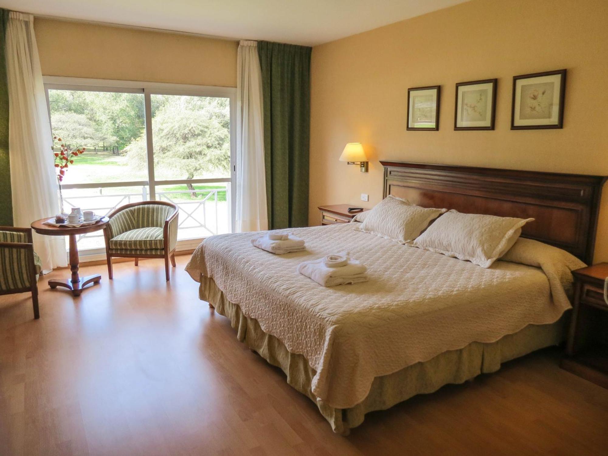 Howard Johnson Hotel & Spa Villa General Belgrano Bilik gambar