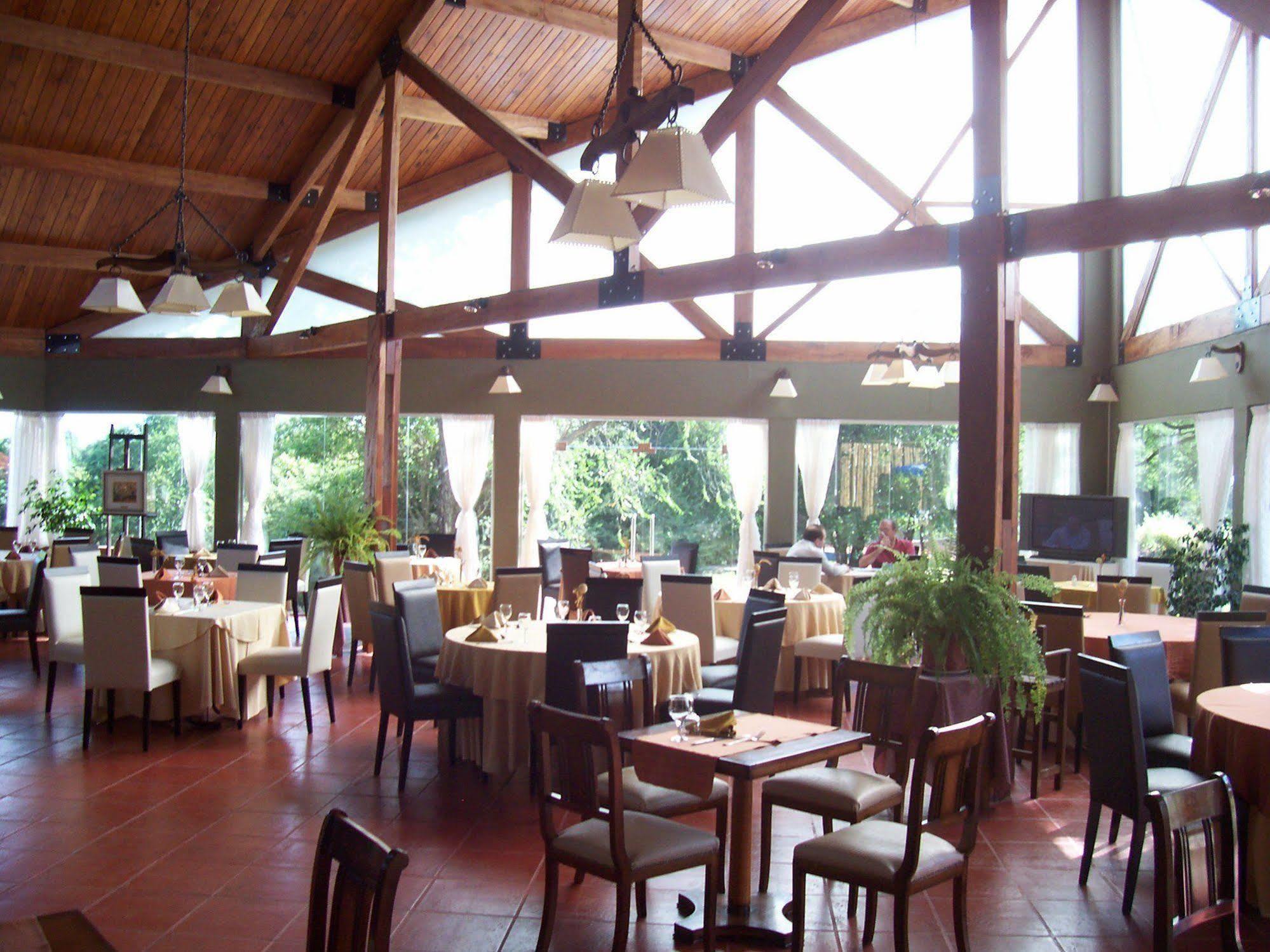 Howard Johnson Hotel & Spa Villa General Belgrano Luaran gambar